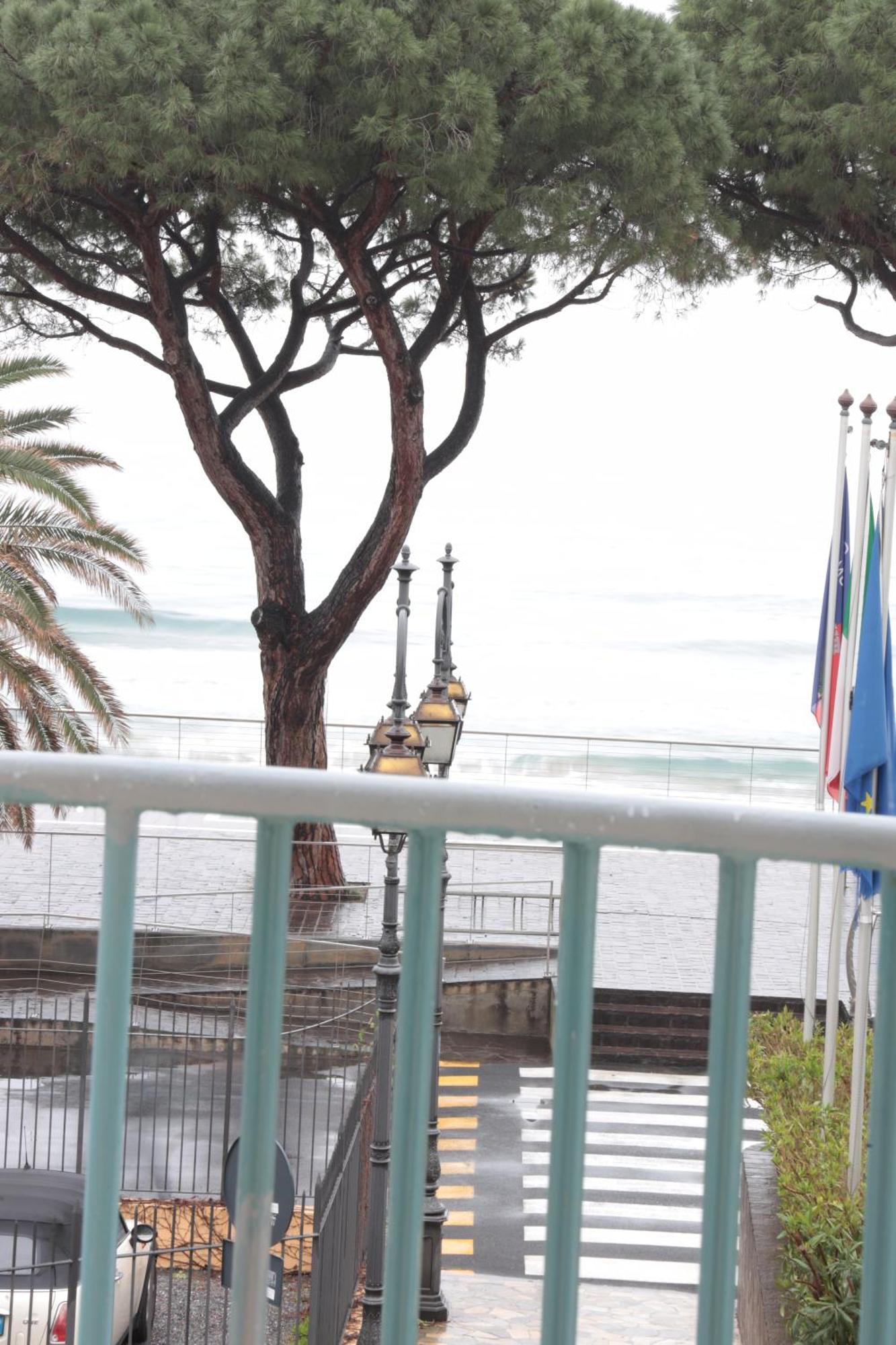 Hotel Majestic By Lvg Hotel Collection Alassio Kültér fotó